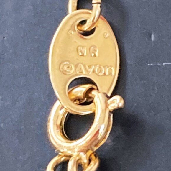 Pendant in carved variegated jade & 14K gold with lovely signed chain - Picture 8 of 8